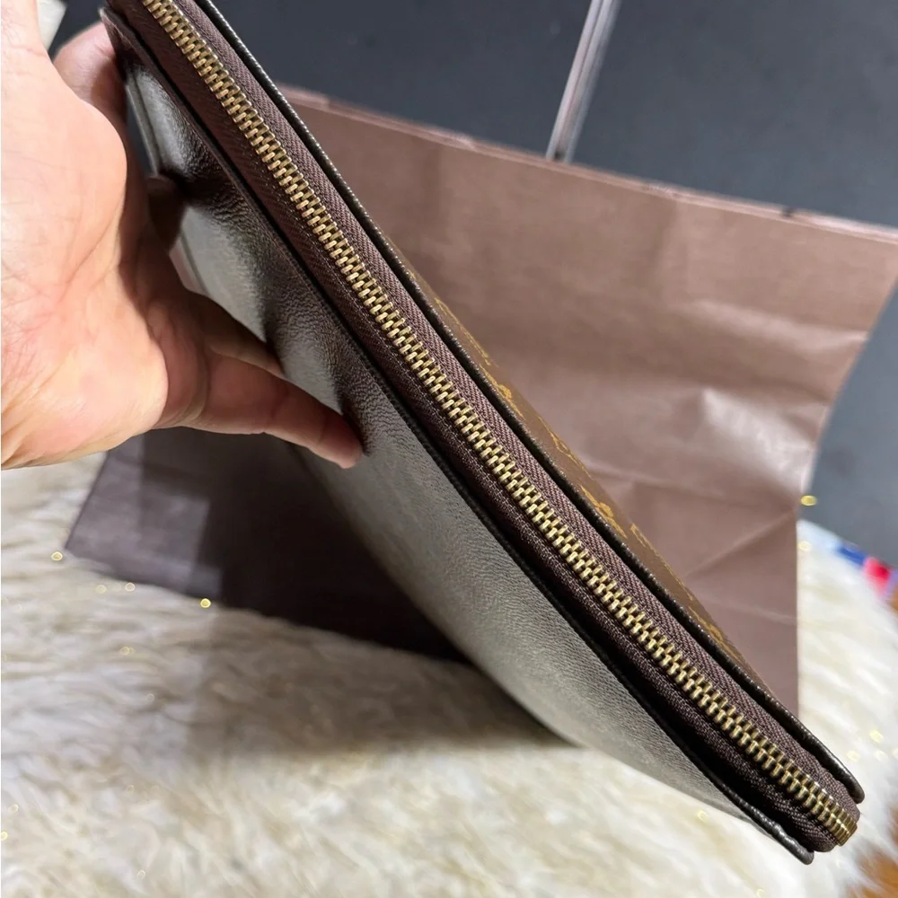 Louis Vuitton Poche Document Case for Ipad Laptop with free duster & Paperbag